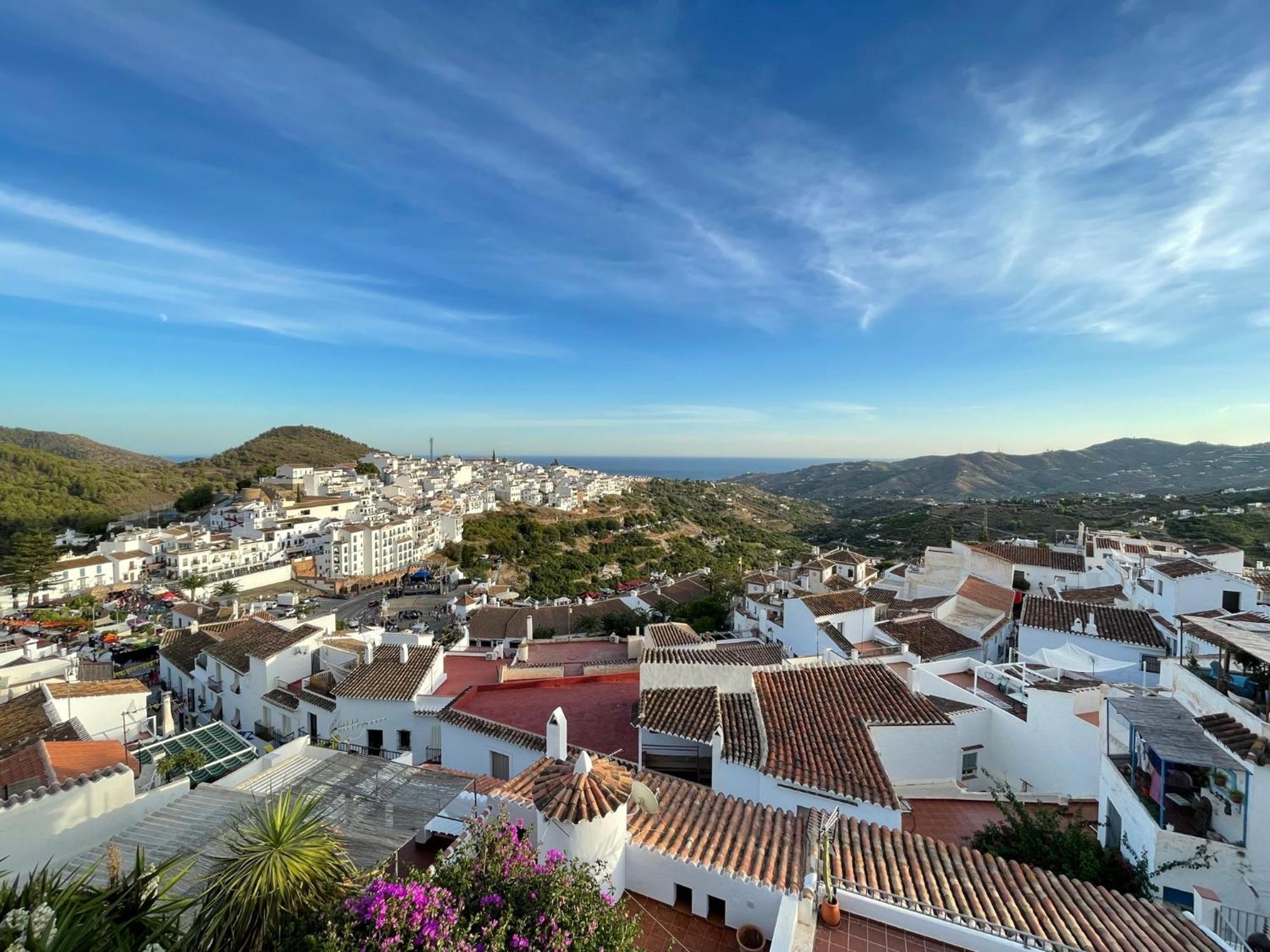Los Nidos Apartments, Frigiliana Exterior photo