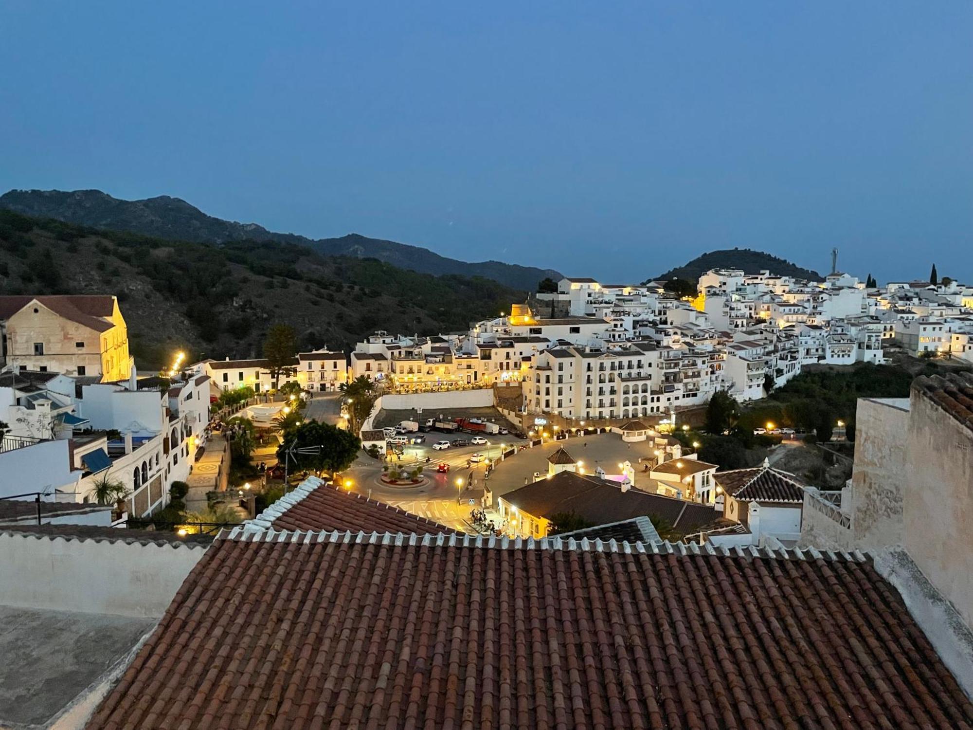 Los Nidos Apartments, Frigiliana Exterior photo